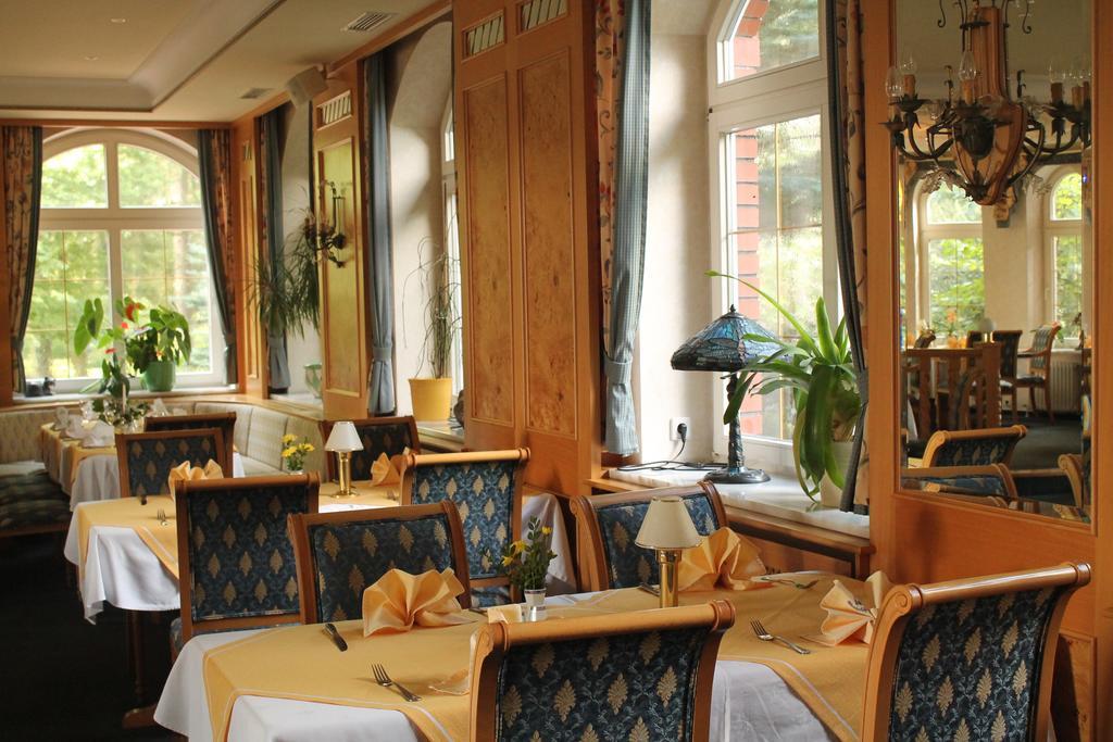 Hotel Und Restaurant Waldschloesschen Crivitz Luaran gambar