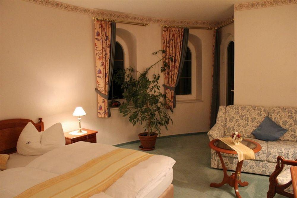 Hotel Und Restaurant Waldschloesschen Crivitz Luaran gambar
